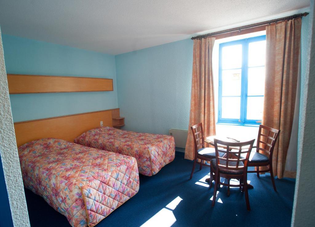 Citotel Hotel Le Commerce Severac-d'Aveyron Room photo